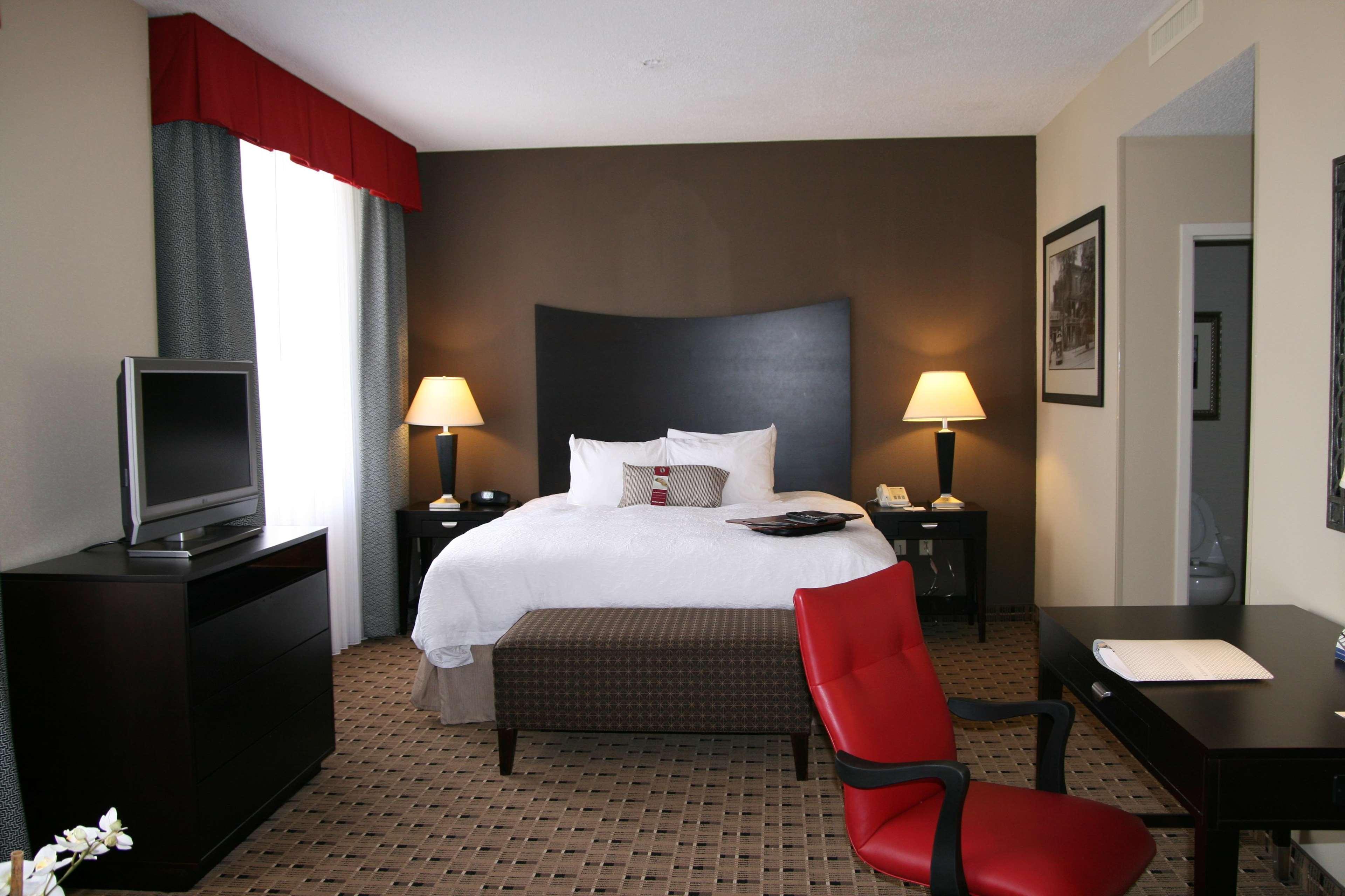 Hampton Inn & Suites Montgomery-Downtown Room photo